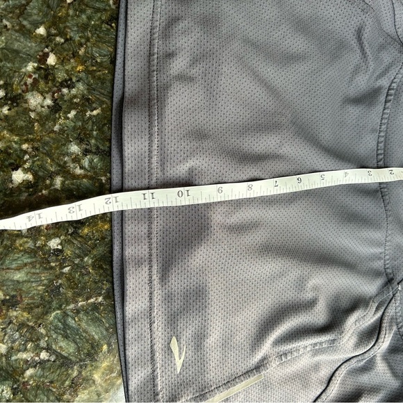 Brook’s Equilibrium Running Skort. Charcoal grey. Excellent condition. Pocket - Picture 9 of 11
